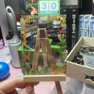 Spring themed toploader